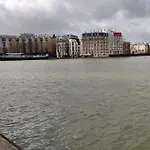 Petit Studio Parisien