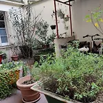 Petit Studio Parisien