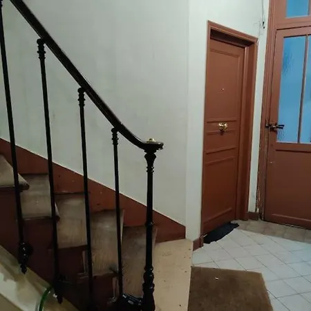 Petit Studio Parisien Apartment